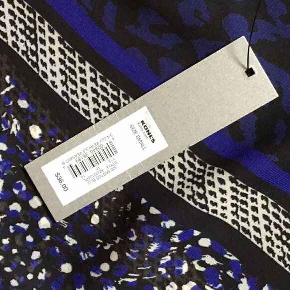 Ladies sheer print top in small from APT 9 NWT - Picture 5 of 8